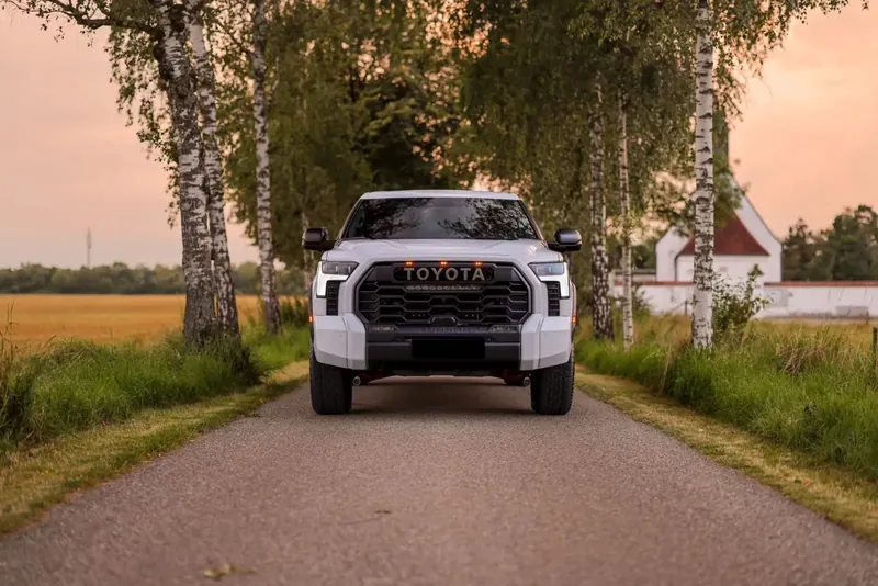 Toyota Tundra TRD Pro, Hybrid i-FORCE MAX 2026 3.5 л 436 л.с Бензин, новый авто, Полный привод, Автомат, цвет Белый, страна-производитель — Германия Tundra TRD Pro, Hybrid i-FORCE MAX - фото 2