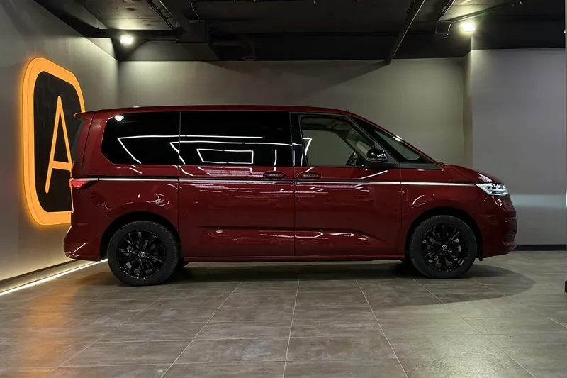Volkswagen Multivan T7 Highline 2024 1.4 л 150 л.с Гибрид, коробка Полуавтомат, привод Передний привод, автомобиль из Германия, доставка по России, фото 7