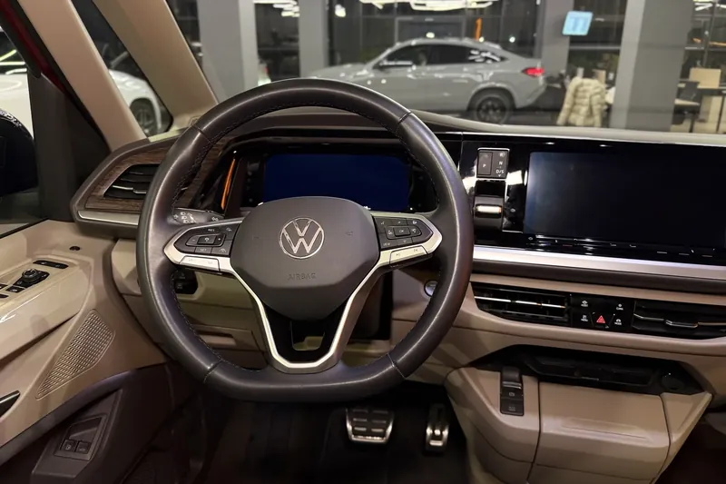 Volkswagen Multivan T7 Highline 2024 1.4 л 150 л.с Гибрид, пробег 28 474 км, Красный, Передний привод, Полуавтомат, авто из Германия, доставка по РФ, фото 11