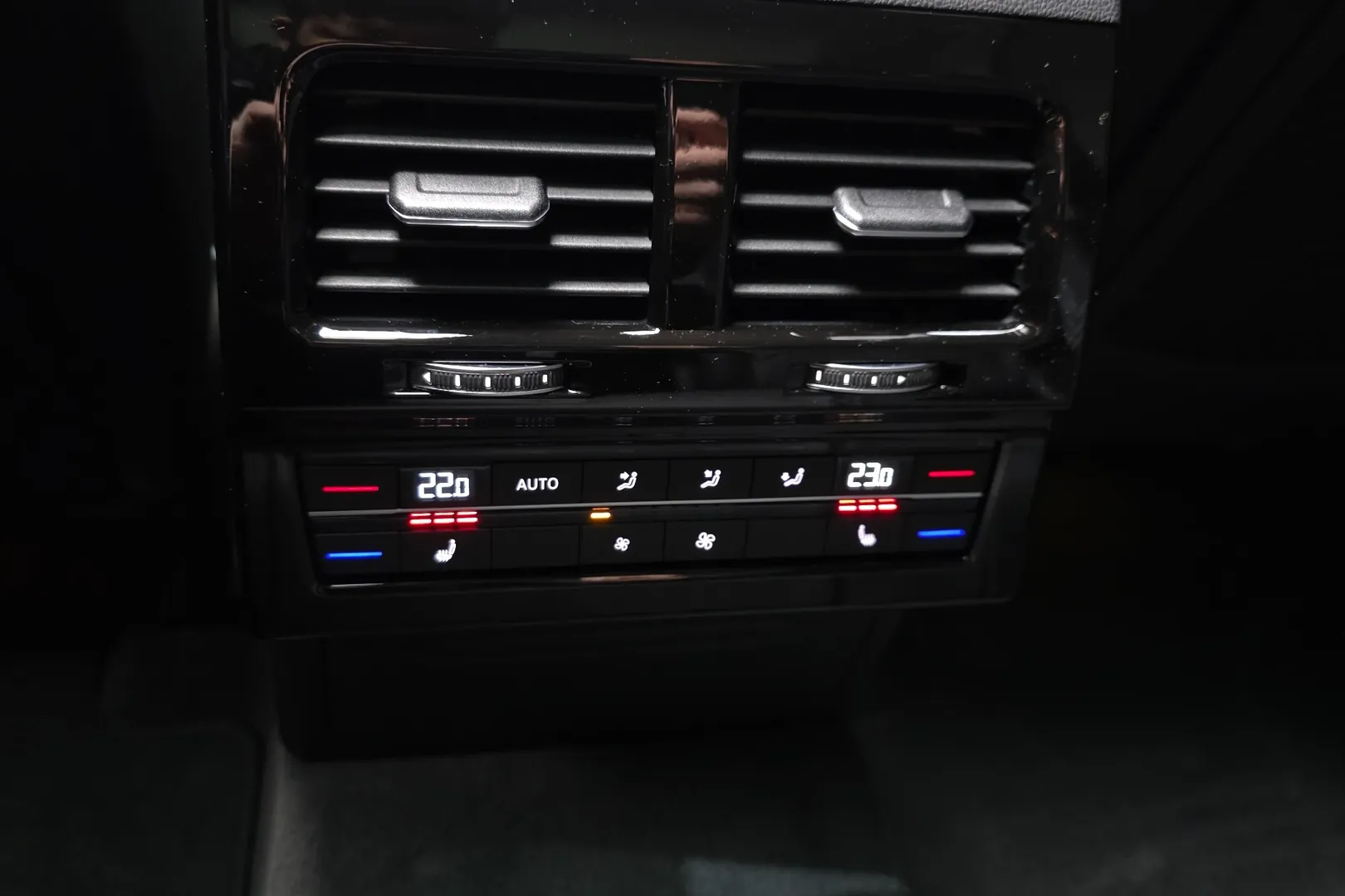 Заказать Volkswagen Touareg TDI Prestige 2025 3.0 л 286 л.с Дизель, Чёрный, Полный привод, Автомат — поставка из Германия, доставка по России и СНГ