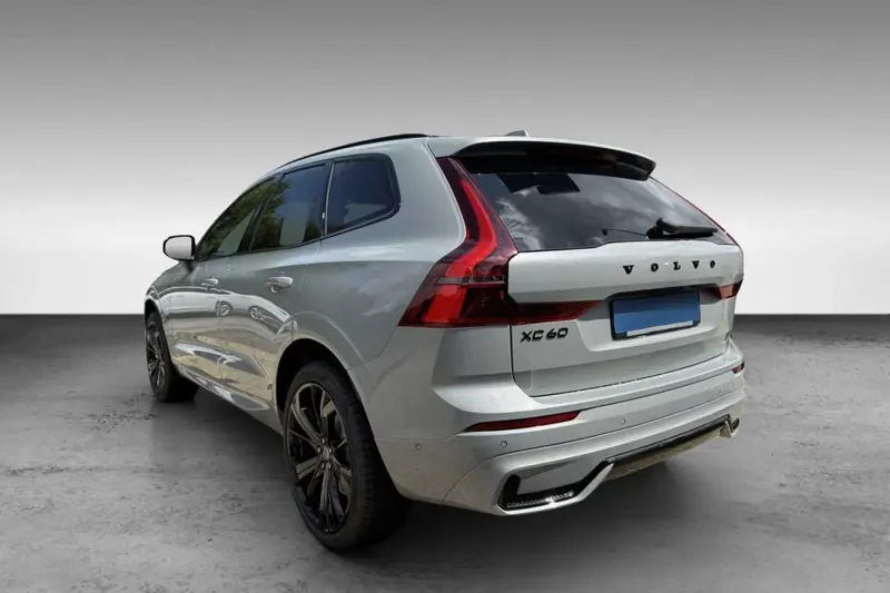 Заказать Volvo XC60 T8 Plug-in Hybrid AWD, Plus Black Edition 2026 2.0 л 455 л.с Гибрид с пробегом 10 км, Автомат, Полный привод, цвет Серый, поставка из Германия, доставка по РФ XC60 T8 Plug-in Hybrid AWD, Plus Black Edition - фото 3