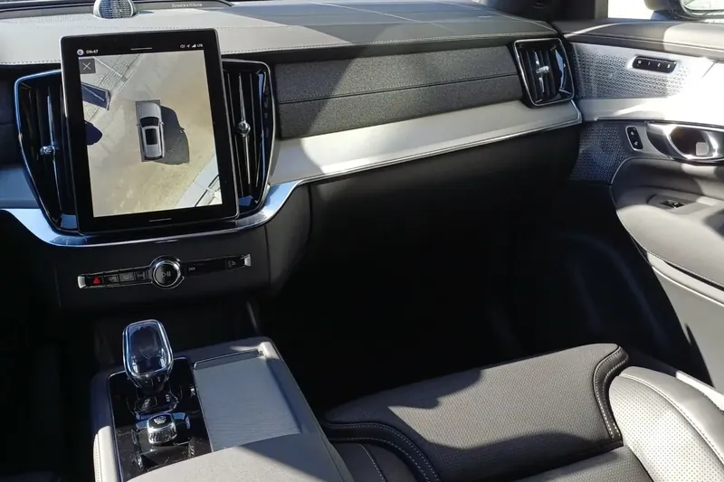Заказать Volvo XC90 T8 Ultra Black Edition, Plug-in Hybrid AWD 2026 2.0 л 407 л.с Гибрид, Серый, Полный привод, Автомат — поставка из Германия, доставка по России и СНГ, фото 10