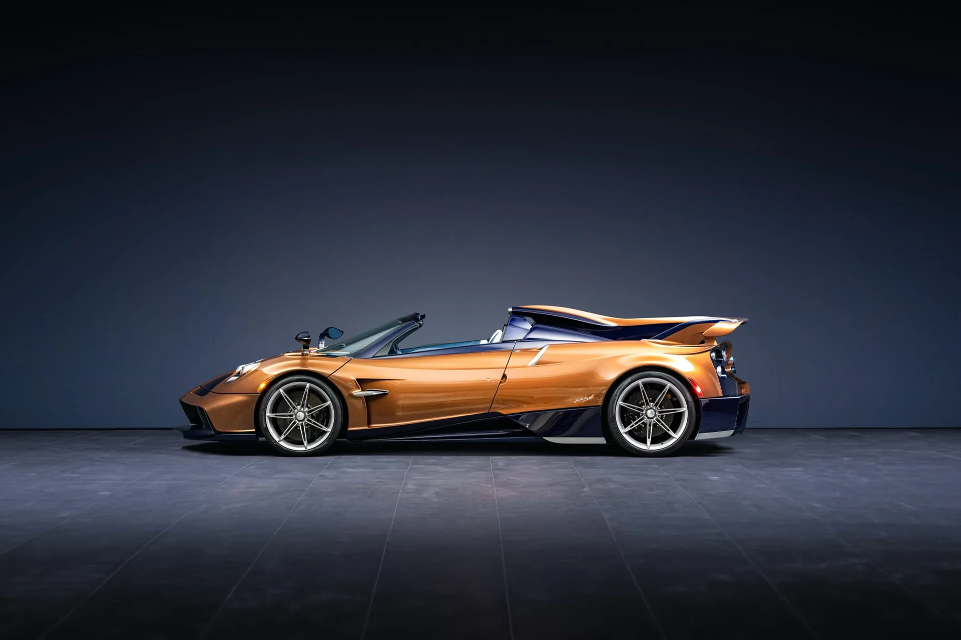 Pagani Huayra 70 Derecho, вид сбоку